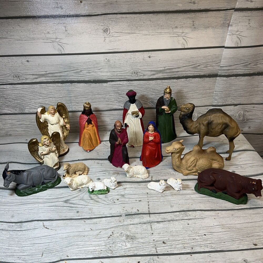 Vintage Hand Painted 18 Piece Nativity Set Germany Krippenfiguren READ